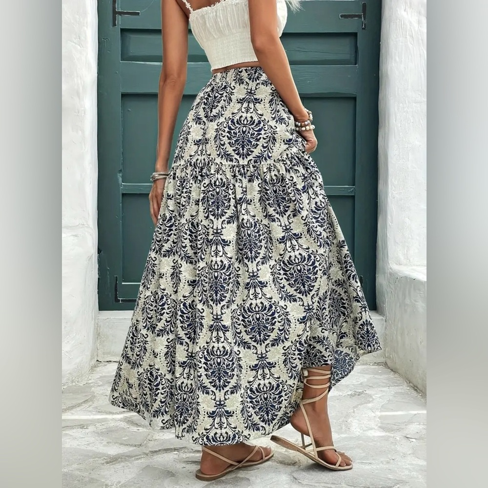 Boho Maxi Skirt in Navy Floral Print NWOT - Picture 2 of 6